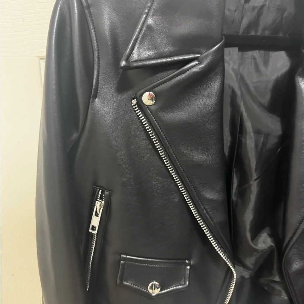 Urban Outfitters Black Leather Biker Jacket - Picture 4 of 6